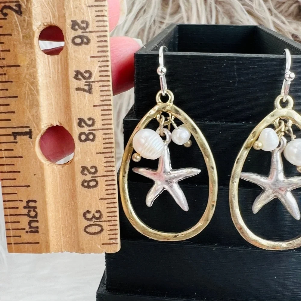Vintage aged goldtone Silvertone faux pearl starfish dangle pierced earrings
